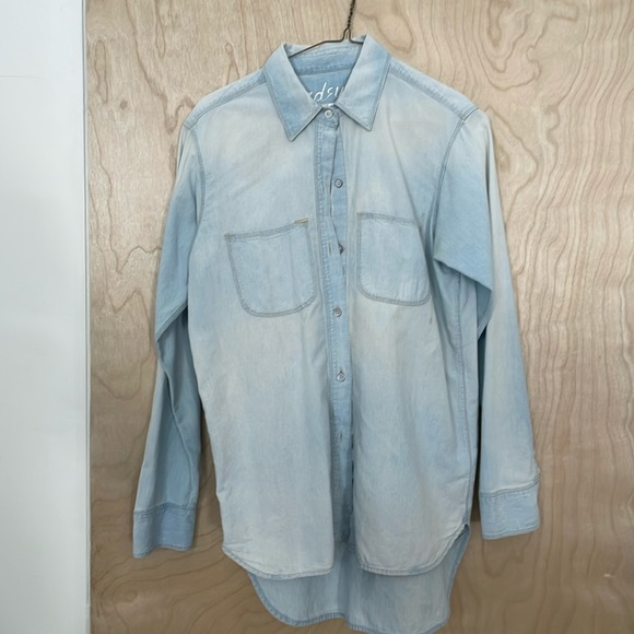 Madewell Chambray - Picture 1 of 4